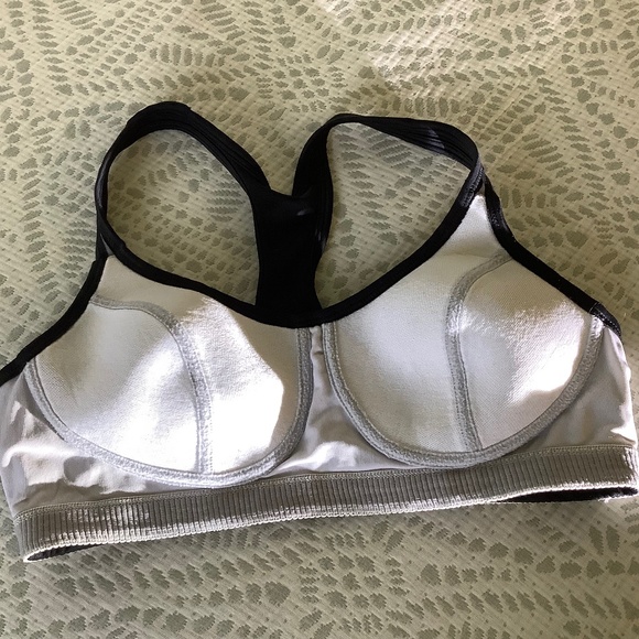 Black Champion Sports Bra 36A - Picture 4 of 4